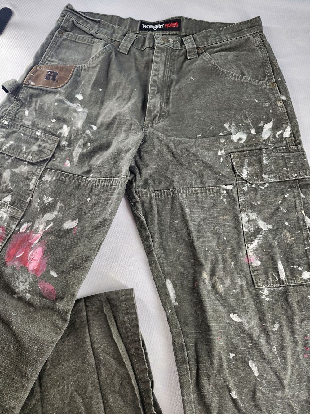 Wrangler Riggs Mens 32x34 Grunge Paint Distressed Carpenter Workwear Cargo